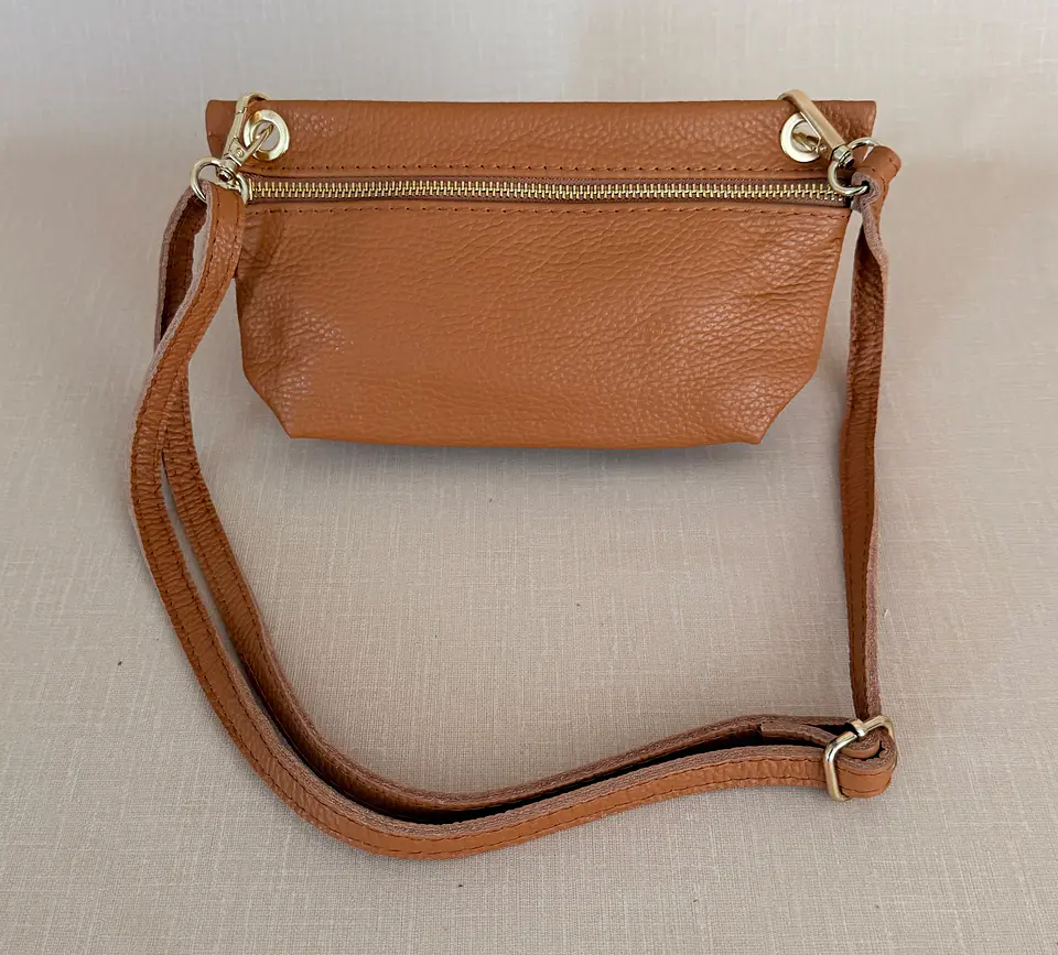 Mini mala em couro camel  2