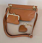 Conjunto Mini Mala + Porta-moedas + Porta-chaves em Couro Genuíno Camel - Thumbnail 1