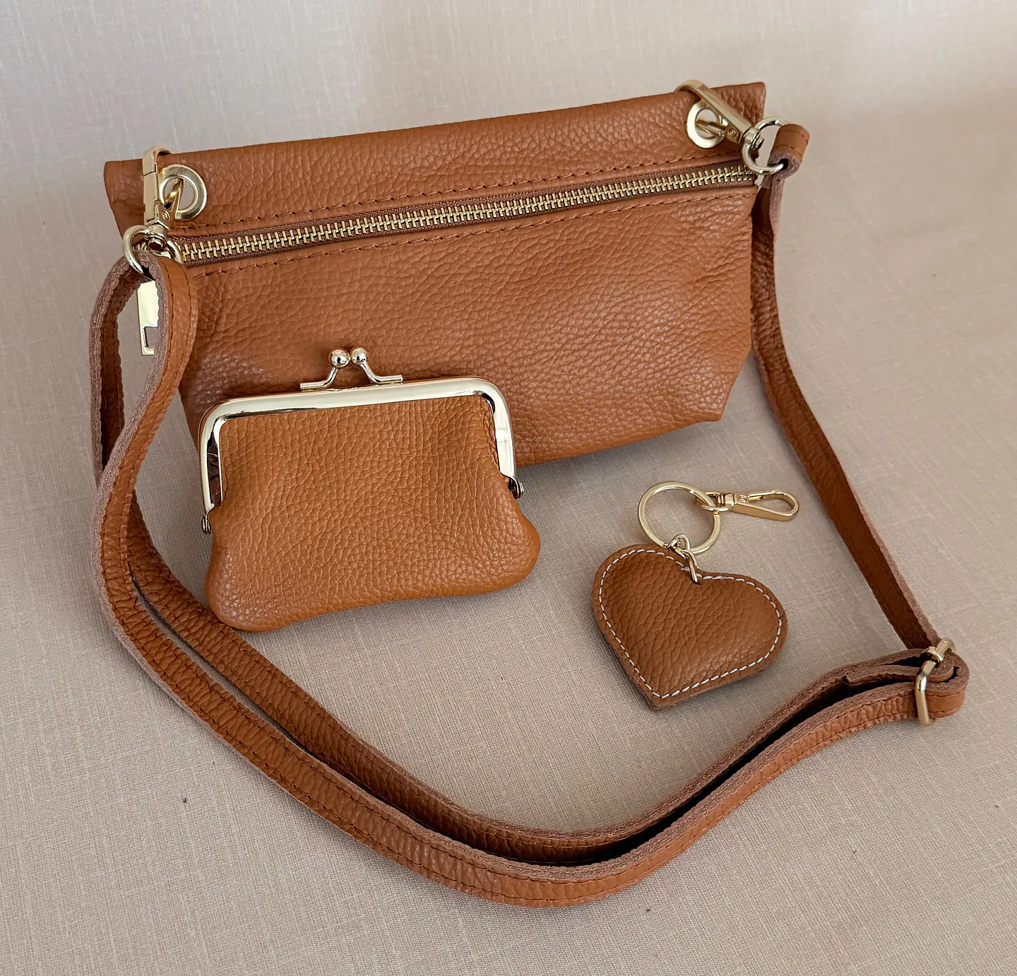 Conjunto Mini Mala + Porta-moedas + Porta-chaves em Couro Genuíno Camel 2