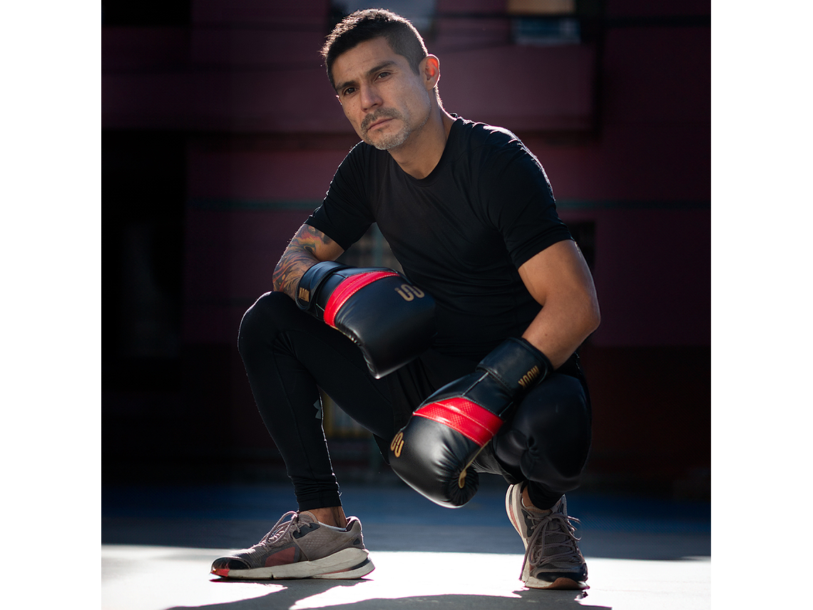 Guante De Box Muuk PU K.O. Negro-Rojo 5