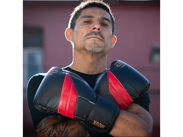 Guante De Box Muuk PU K.O. Negro-Rojo 10