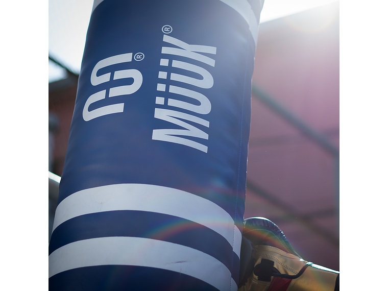 Saco de Boxeo Muuk con Rotor 1.2 Metros Rojo 9