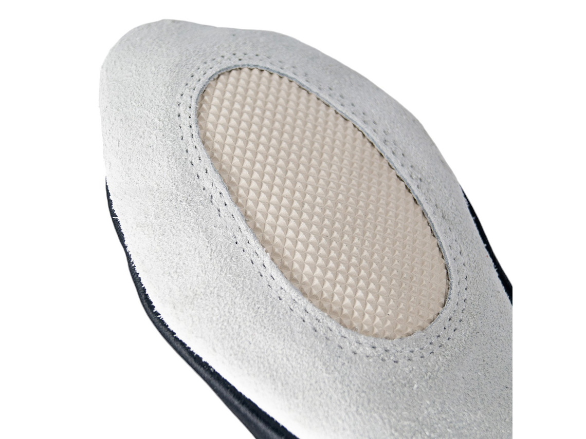 ZAPATILLA DE GIMNASIA NEGRA 3