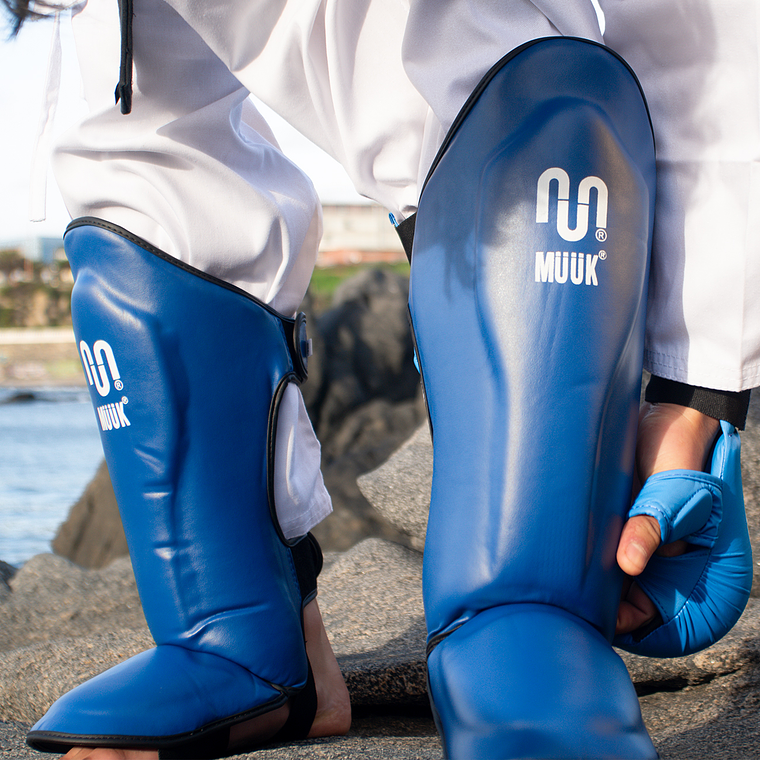 Canillera De Artes Marciales Muuk Pro Rojo 12