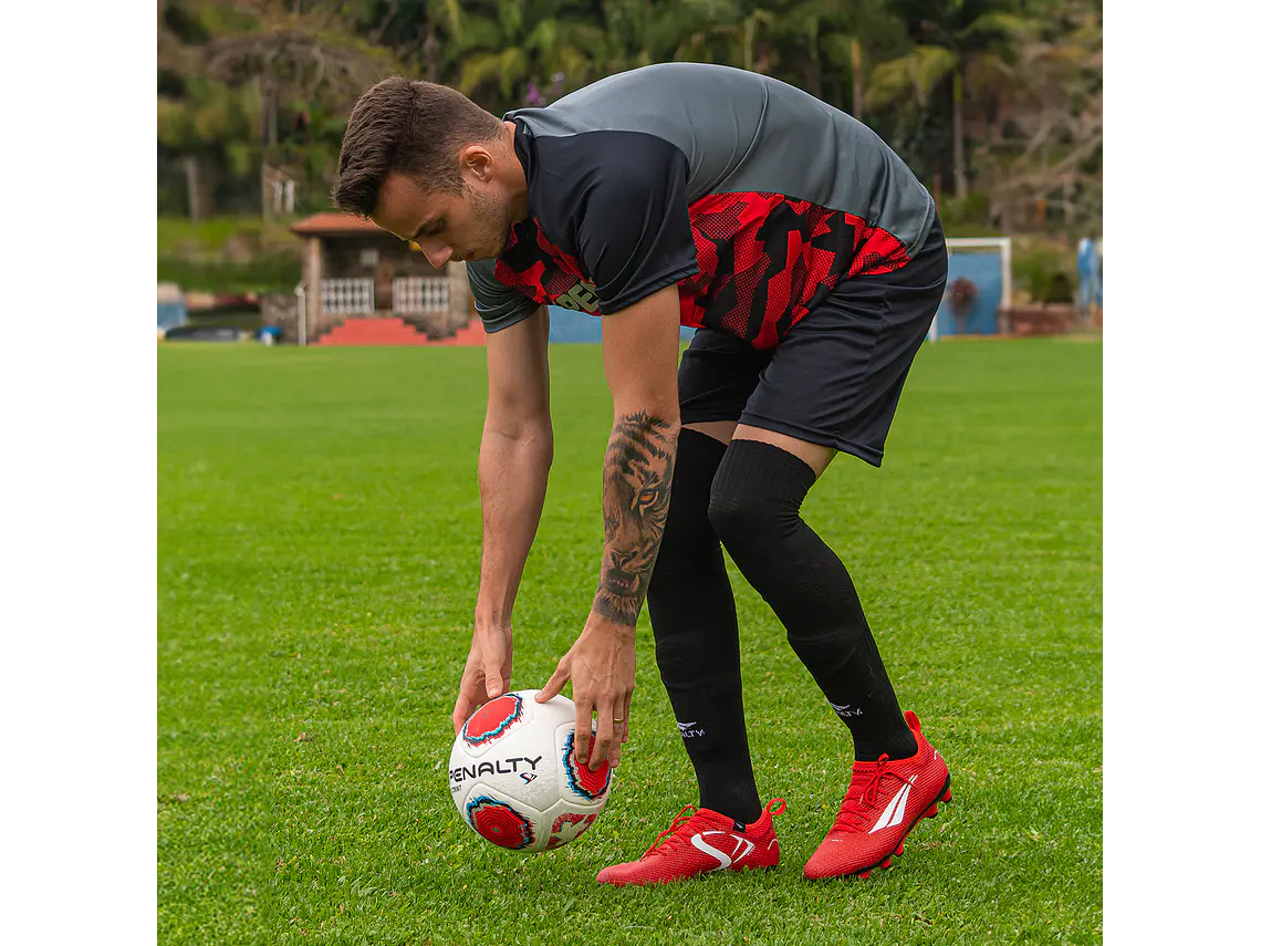 Polera Penalty Camuflaje Negro Rojo 4