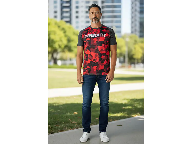 Polera Penalty Camuflaje Negro Rojo 8