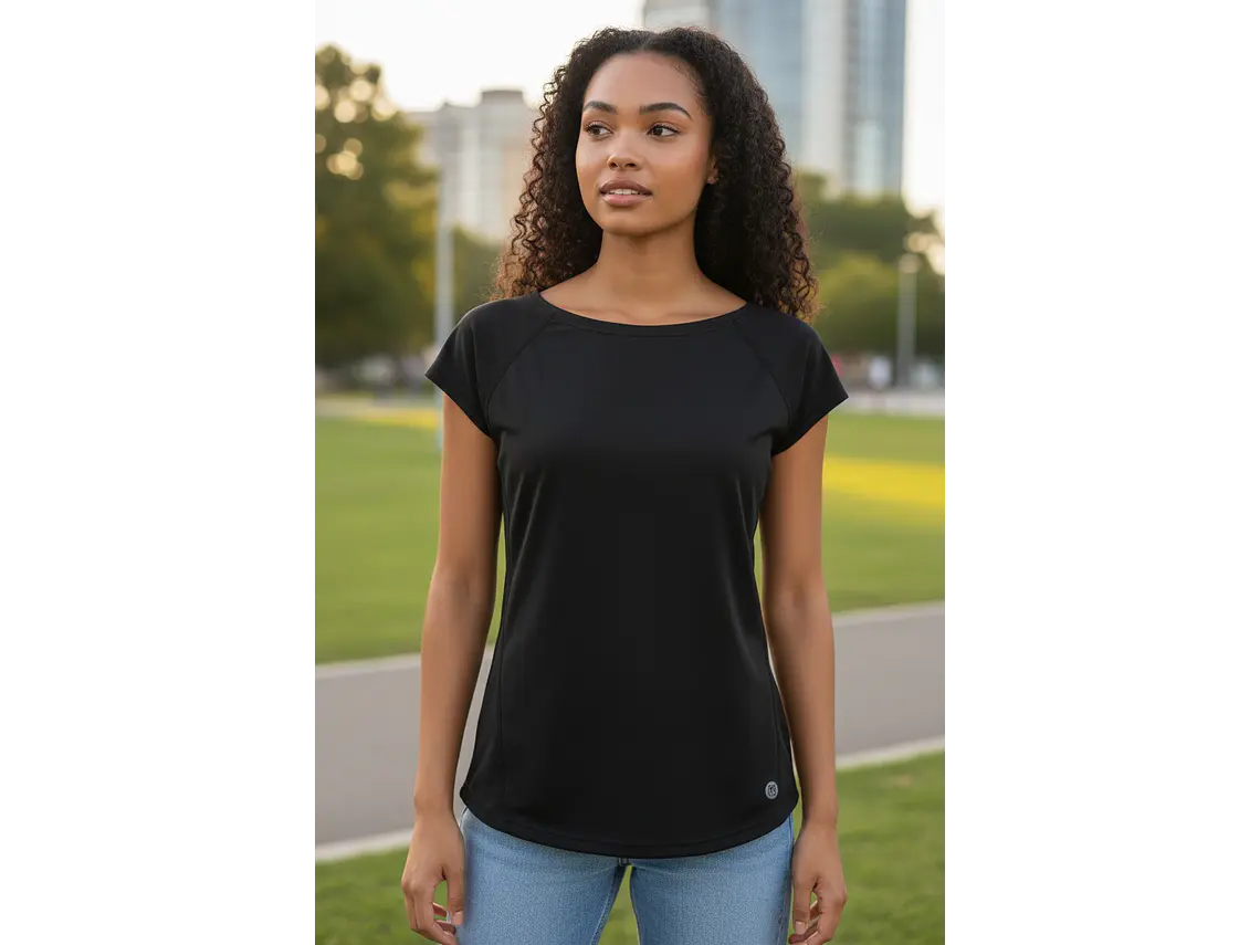 Polera Penalty Raiz Mujer Negro 4