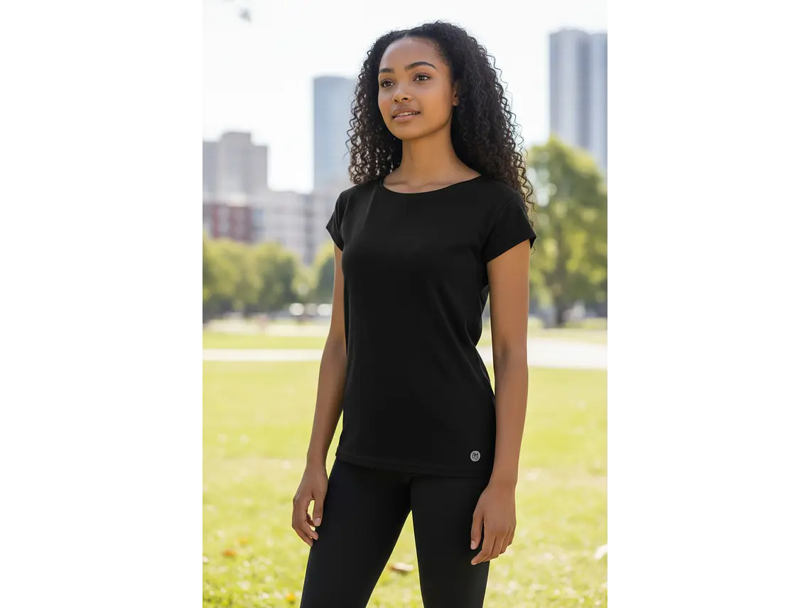 Polera Penalty Raiz Mujer Negro 2