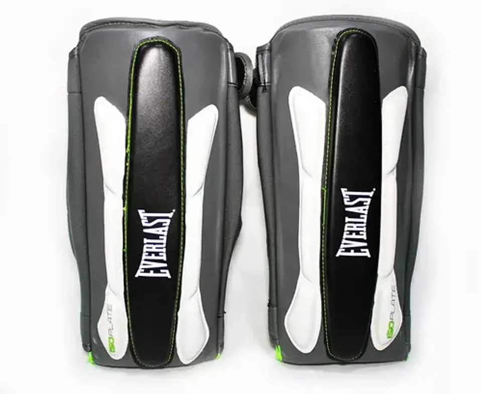 Canilleras de MMA Everlast Prime Negro-Blanco-Verde 1
