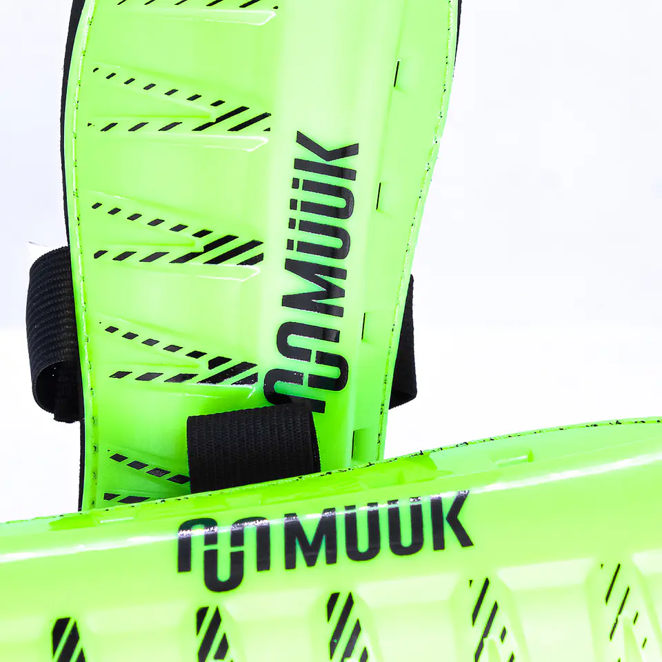 Canillera De Fútbol Muuk Pro XXIII 4