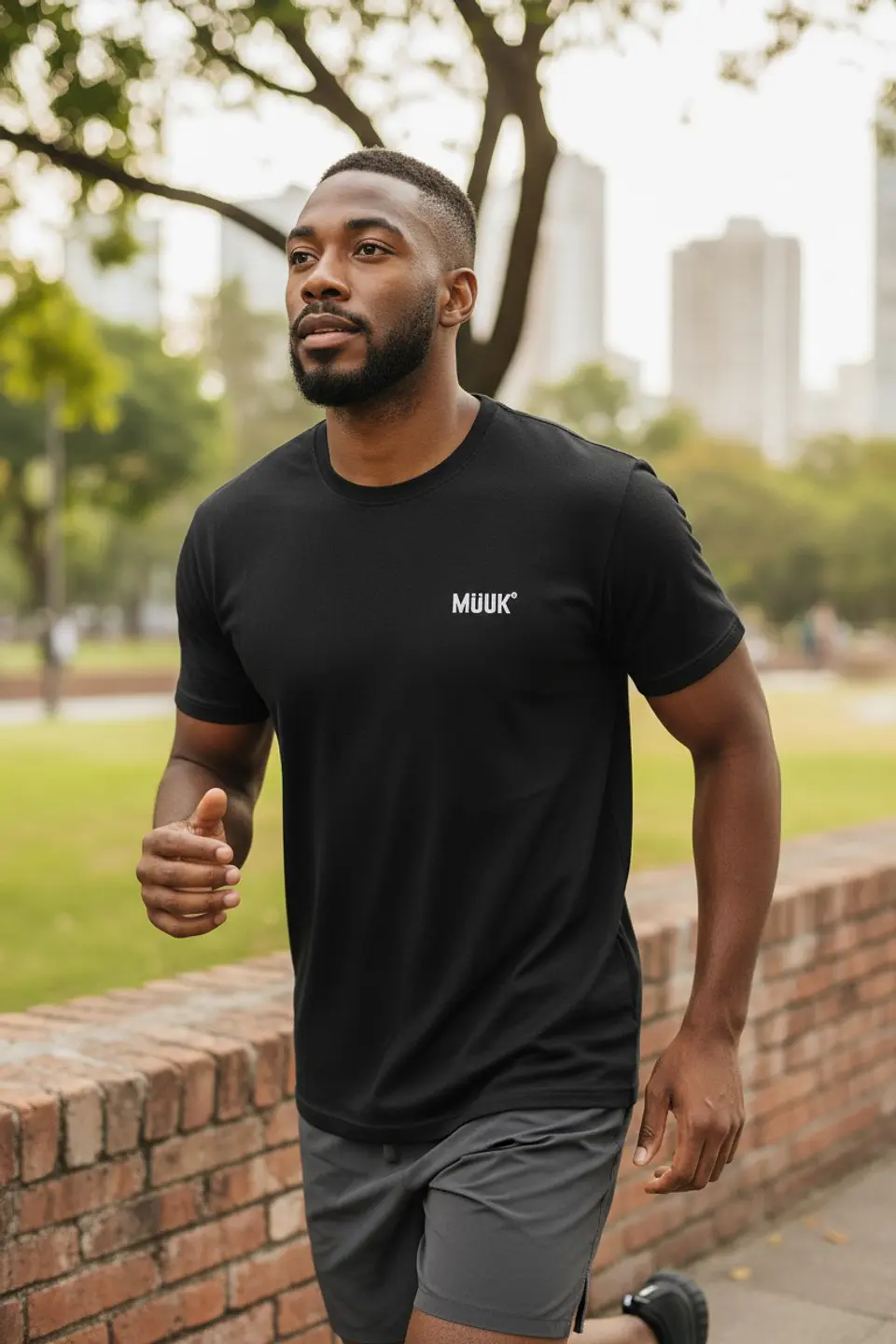 Polera Muuk 100% Algodón Negro 6