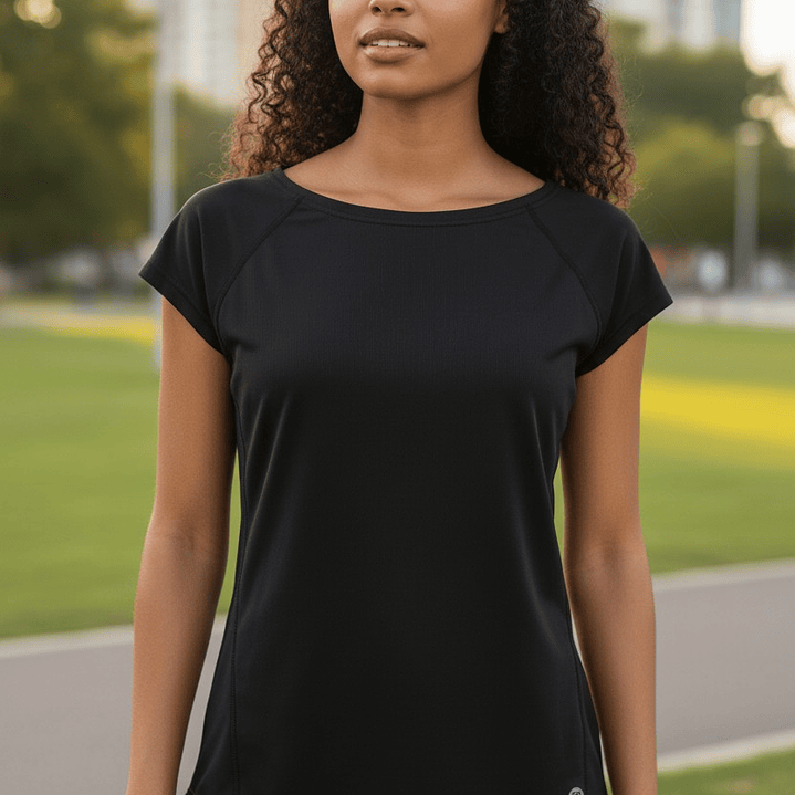 Polera Penalty Raiz Mujer Negro 4