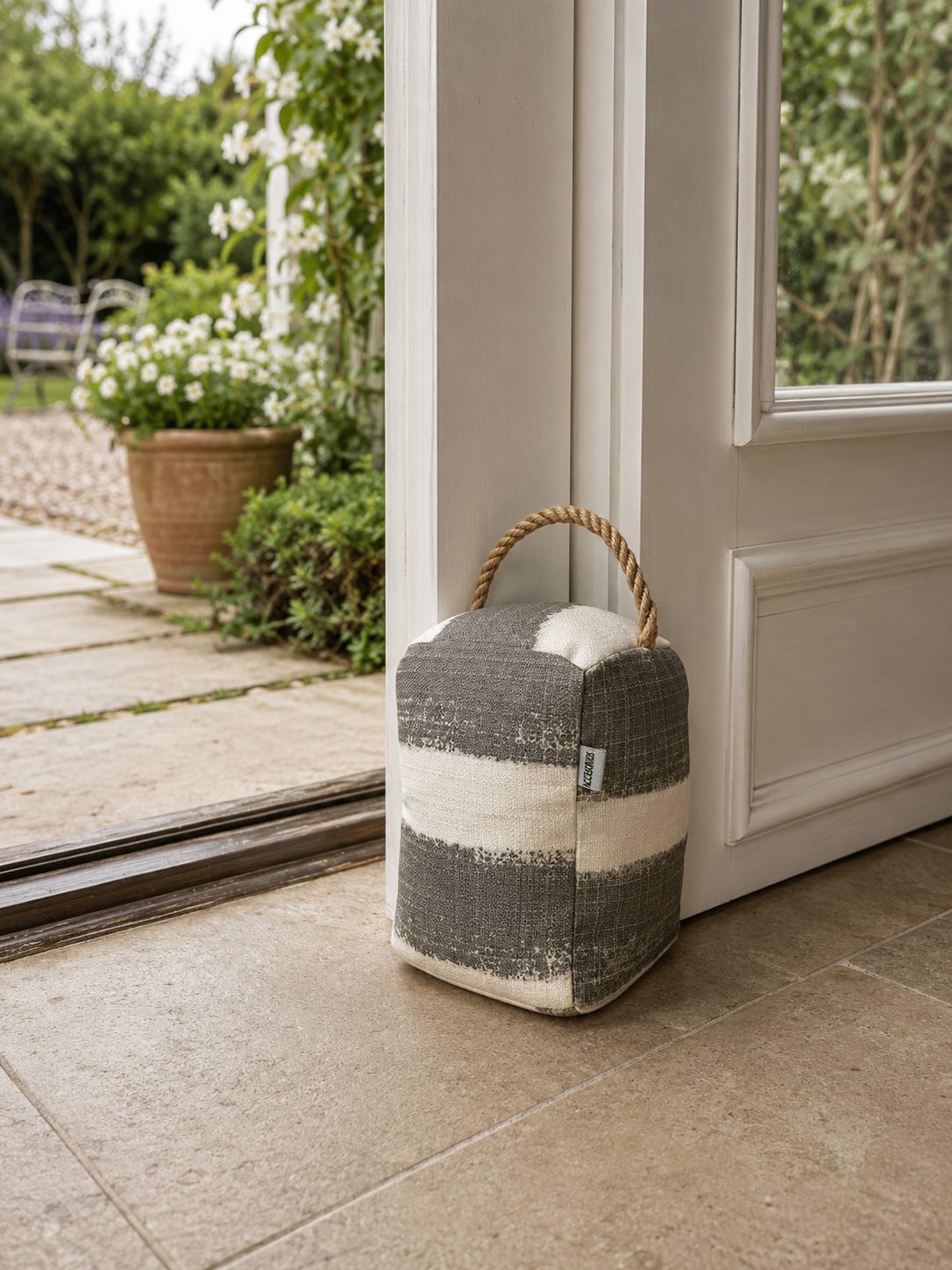 Door Stop / Bruma