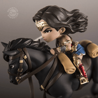 Q-Fig MAX DC Comics - Wonder Woman