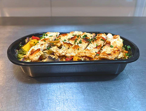 Arroz frito con vegetales y pechuga de pollo