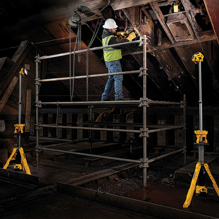 Foco Led Trípode 20v Sin Batería Dewalt Dcl079b 9