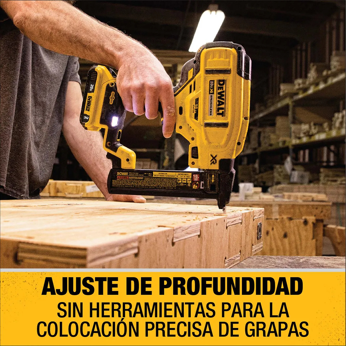 Grapadora Inalámbrica 1/4 Dewalt DCN681B 20V 6