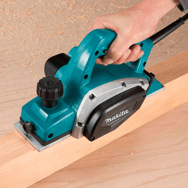 Cepillo Eléctrico Makita M1902B 580w 4