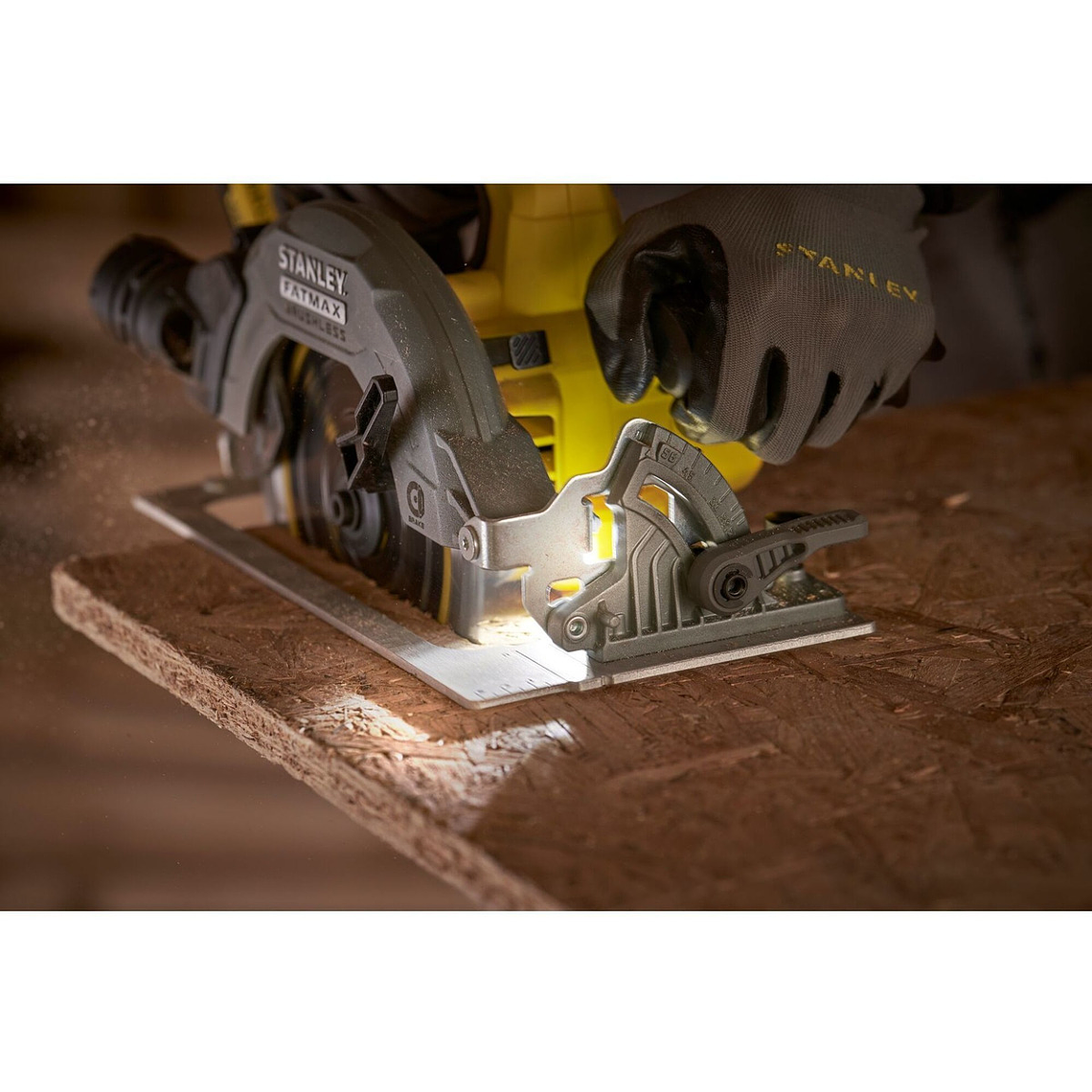 Sierra Circular 7-1/4 Inala. 20v Stanley Sbc550 Sin baterias 10