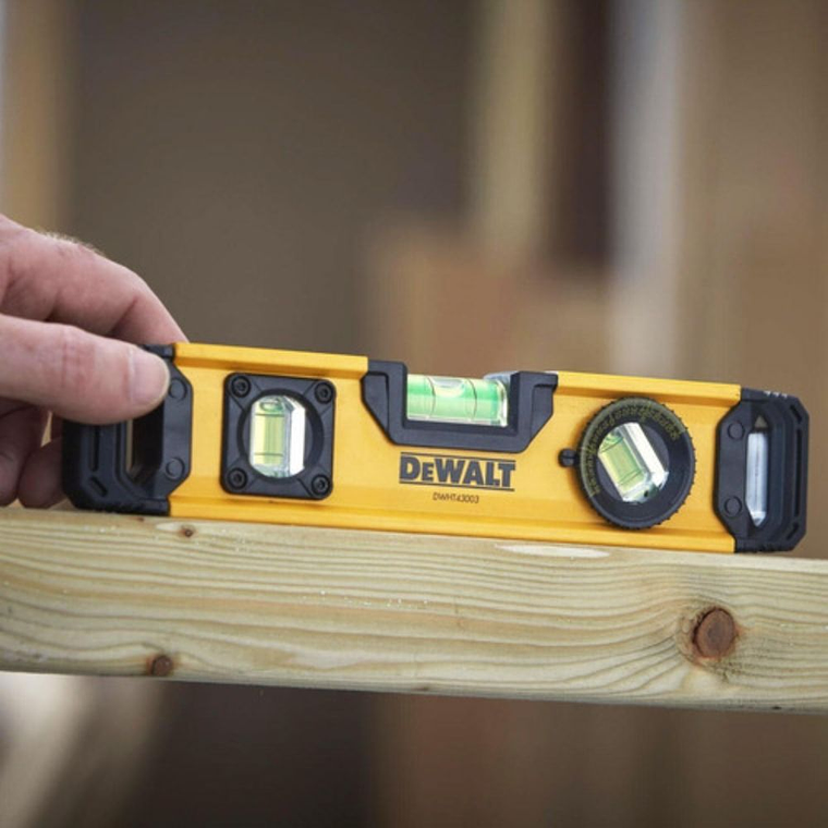Nivel de Torpedo Magnético 25cm Dewalt Dwht43003 6