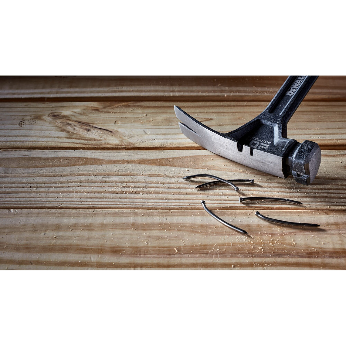 Martillo De Carpintero De 20 Onzas Dewalt Dwht51004 5