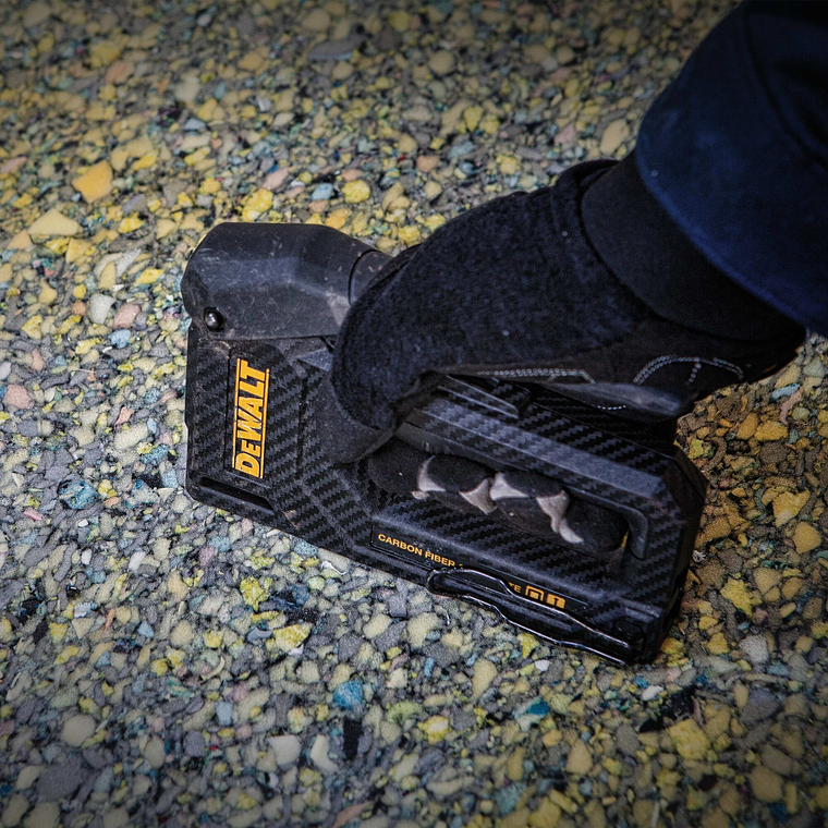 Grapadora / Clavadora Fibra De Carbono Dewalt Dwht80276 8