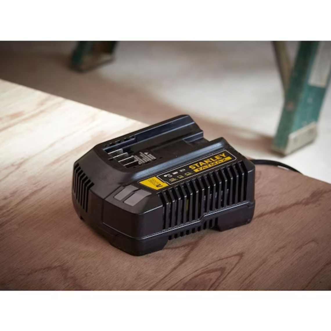 Cargador De Batería 20v 2ah Stanley Sc200-b2 5