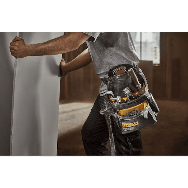 Bolso de herramientas DEWALT DWST540101 4