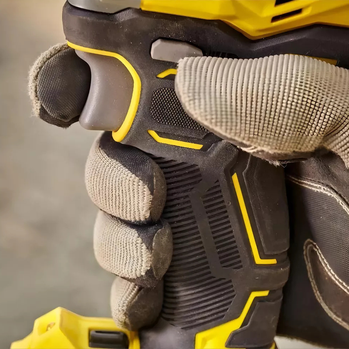 Kit Llave De Impacto 1/2 (13mm) 20v + 2 Baterías Stanley 4