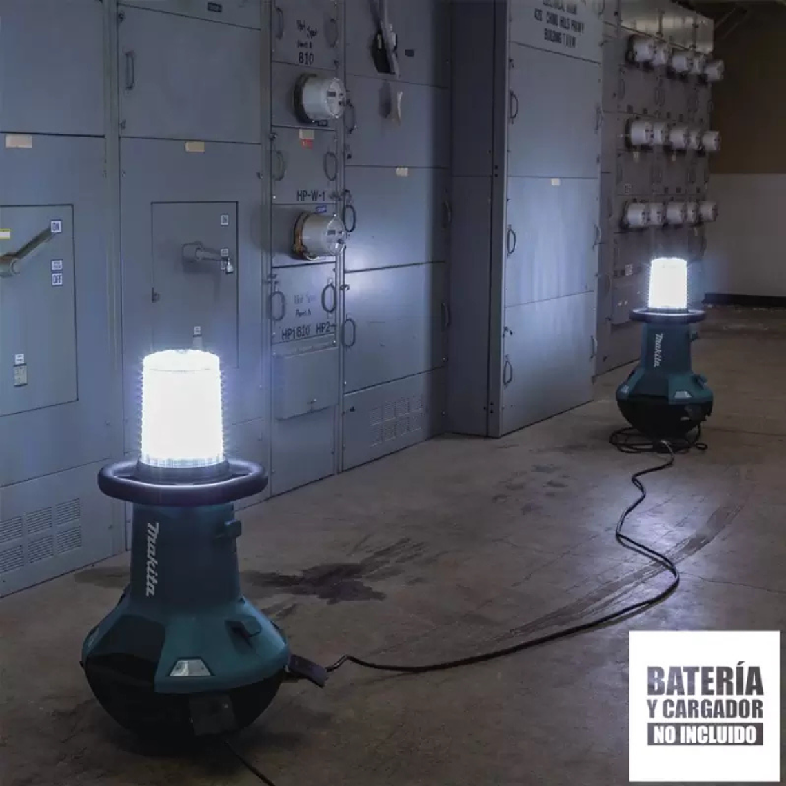 Luz L.E.D. Vertical Inalámbrica Makita LXT® 18V X2 DML810 8