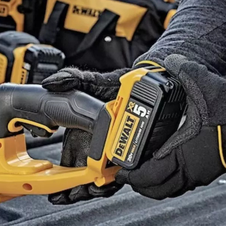 Cortasetos Inalámbrico 20V MAX* 5.0 Ah 22