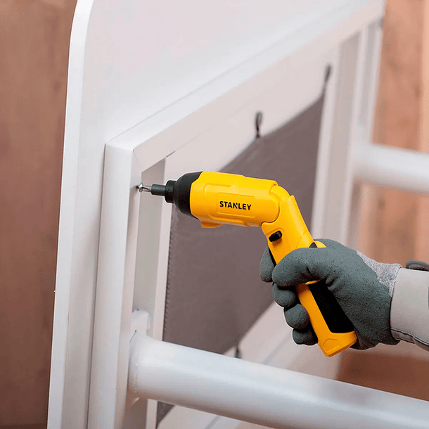 Atornillador Inalámbrico 4v + 30 Accesorio Stanley SCS4KB2C 5