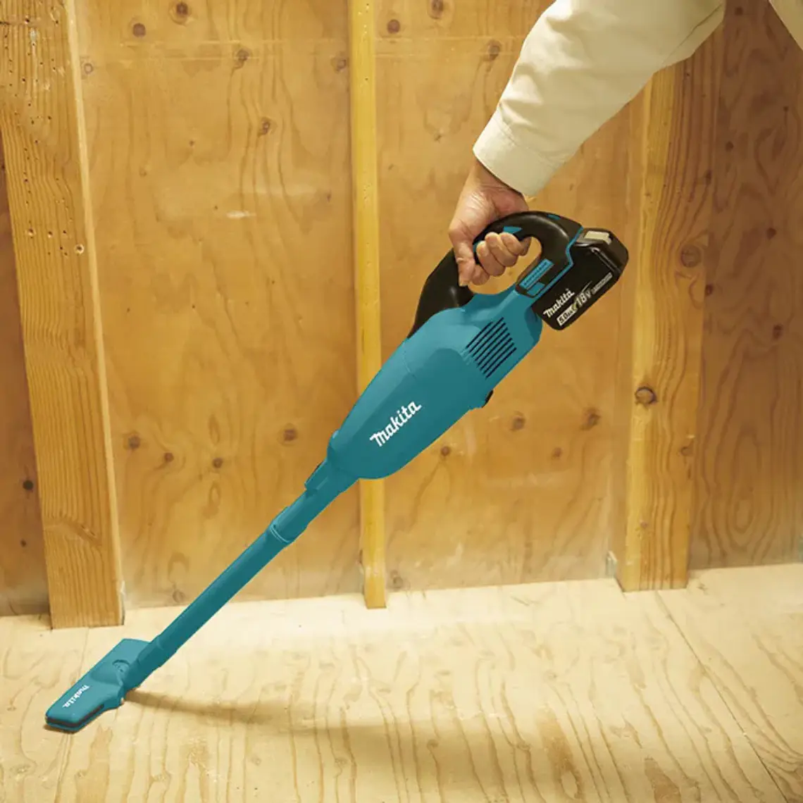 kit Aspiradora Inalámbrica 12v Makita CL108FDWA Car/Bat 2Ah. 4