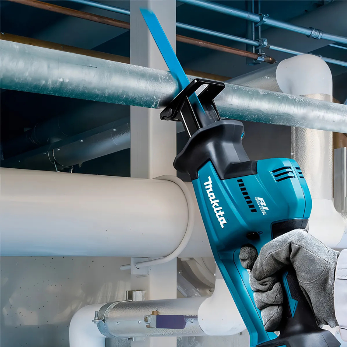 Sierra sable inalambrica Car/Bat 3Ah. 18v Makita DJR189SF 6