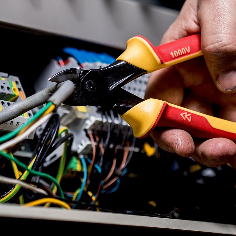 Juego de Alicates Aislados ERGO 3pza BAHCO 9897S3 5