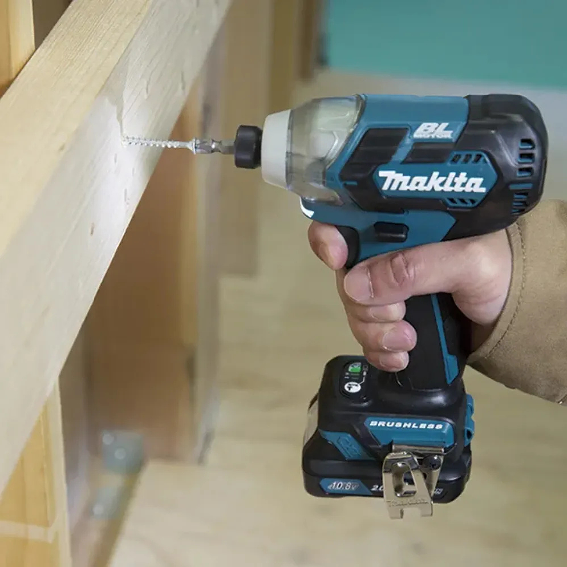 Atornillador Impacto + Aspiradora 12v Makita TD111 5