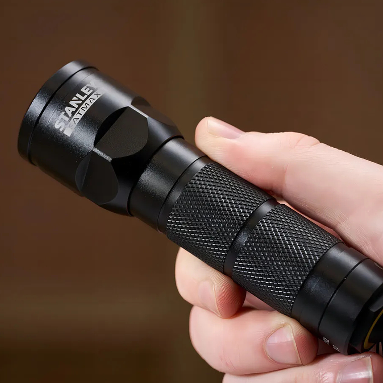 Linterna 120 Lúmenes Fatmax Stanley 1-95-152 4