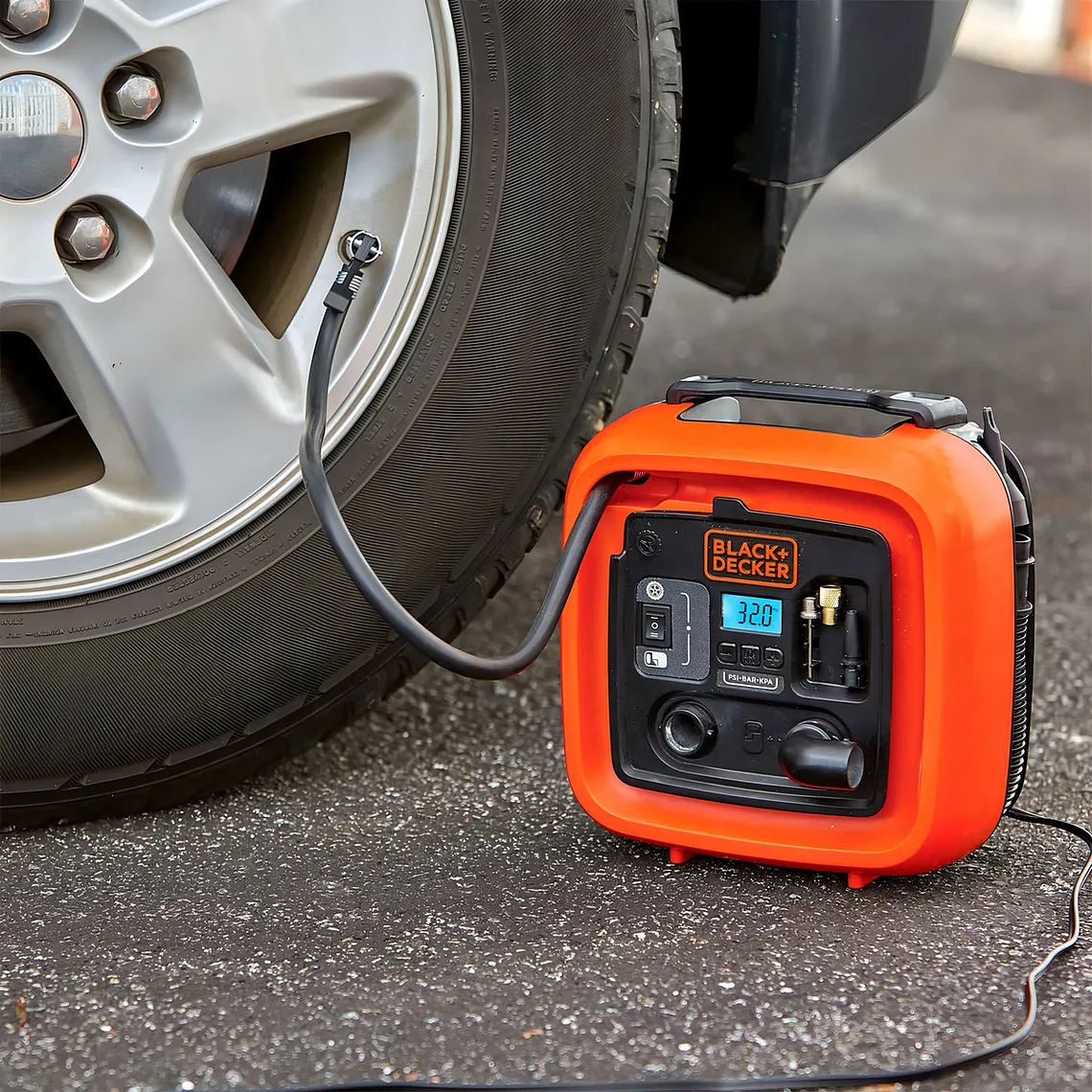 Inflador Multipropósito Black+Decker BDINF12-LA 4