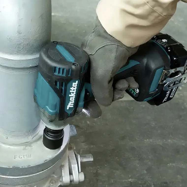 kit Llave De Impacto 18v 1/2'' + Car/Bat 3ah Makita DTW300RF 6