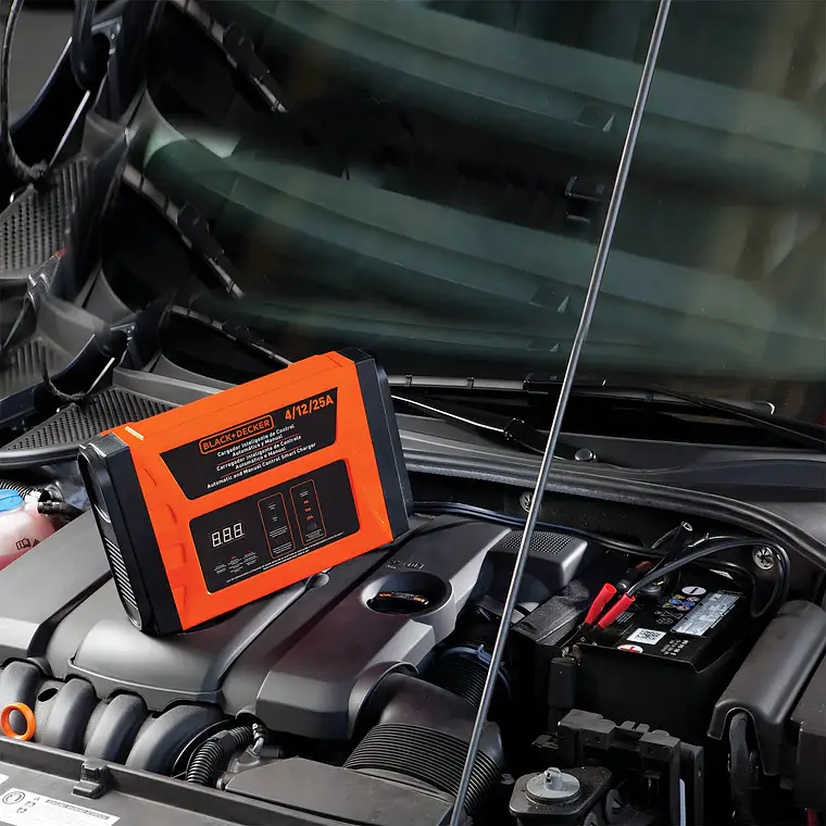Cargador Baterías Inteligente 2/8/12A Black+Decker BC12-b2c 4