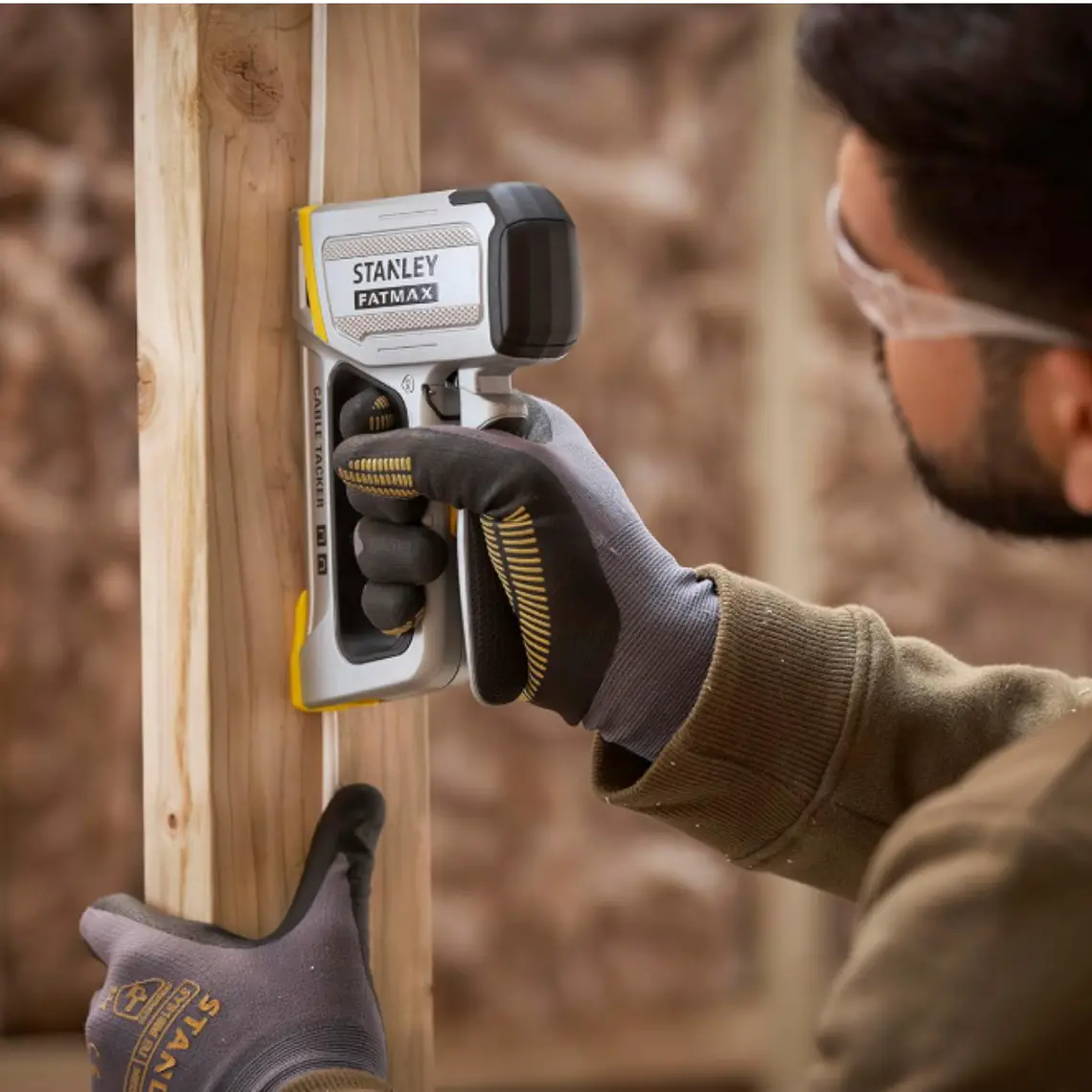 Grapadora De Alta Resistencia 2en1 Stanley FMHT70100-0 4