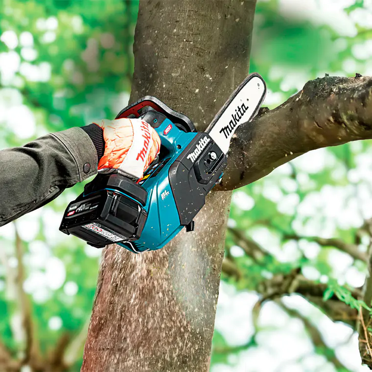 Motosierra Inalámbrica Makita 40V XGT S/bat UC031GZ 3