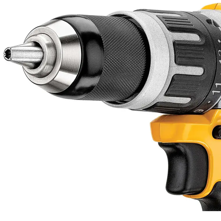 Kit DeWALT Taladro 20VBat.5Ah/Car +MedidorLáser DW055PL 16m 3