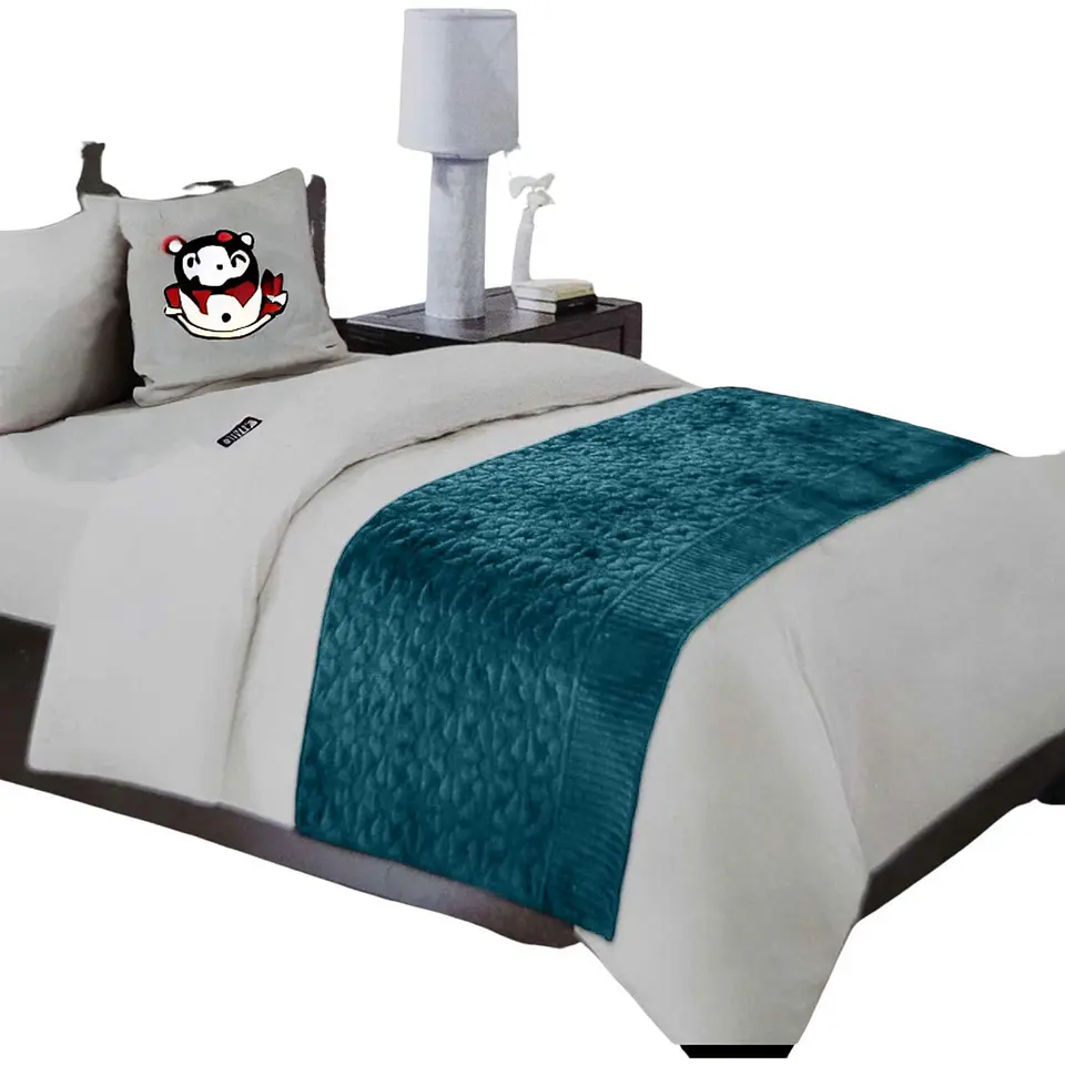 Piecera De Cama Tela Plush Y Genero Reversible 1