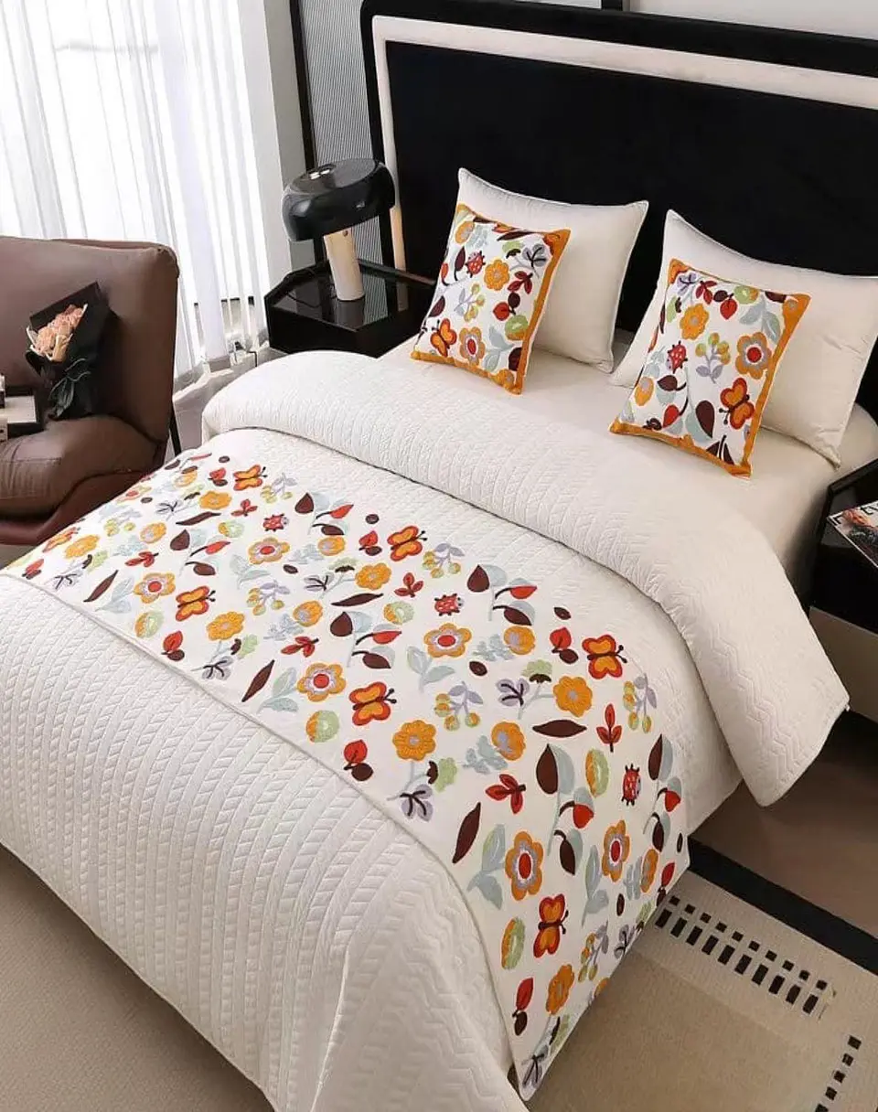 Piecera Bordada para Cama - Sin Fundas de Cojín D9 3