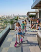 Scooter Infantil Ajustable y Plegable Con Pata De Apoyo Rosado - Miniatura 4
