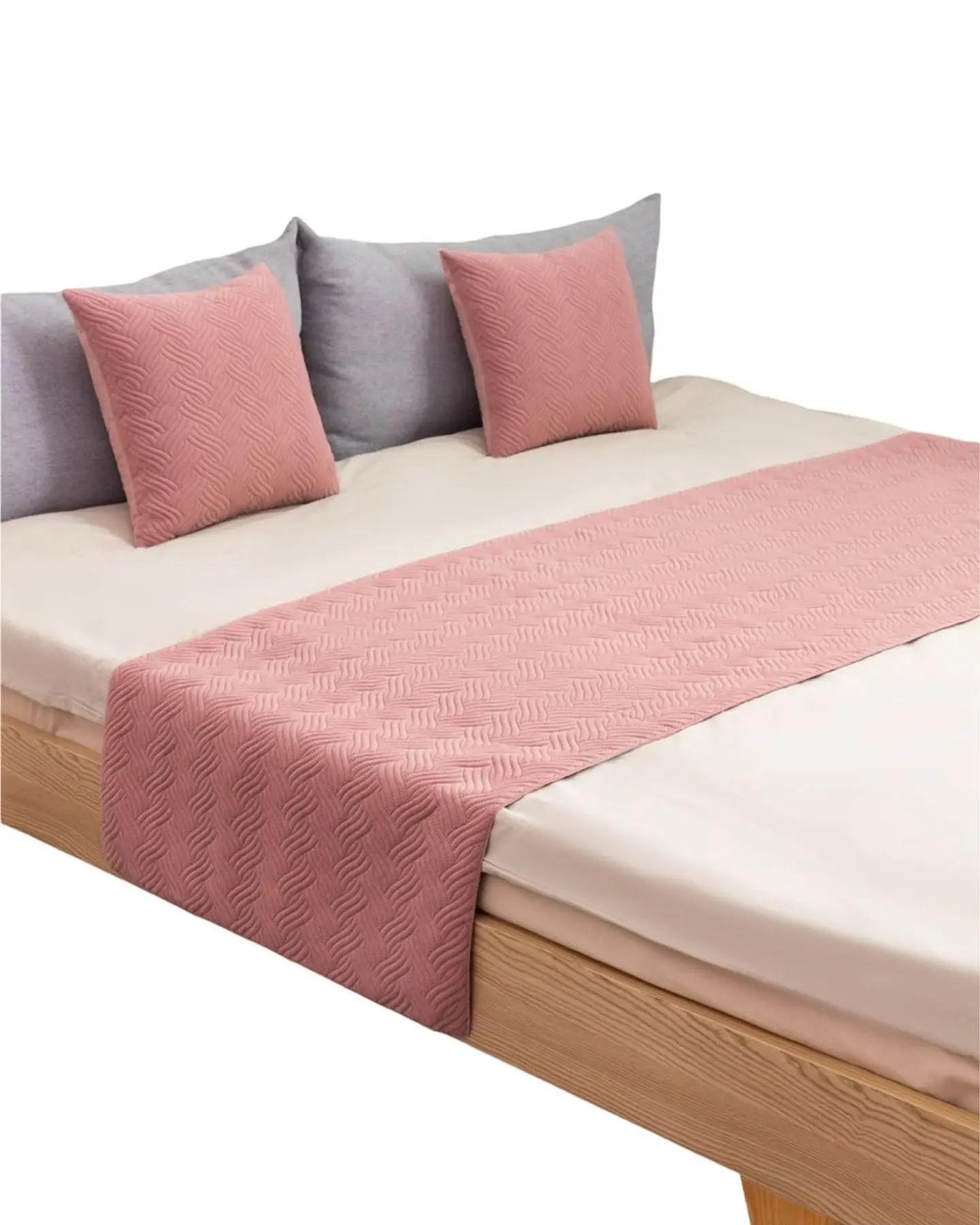JUEGO DE PIECERA DE CAMA CON 2 FUNDAS MODELO PLUSH ROSADO 2