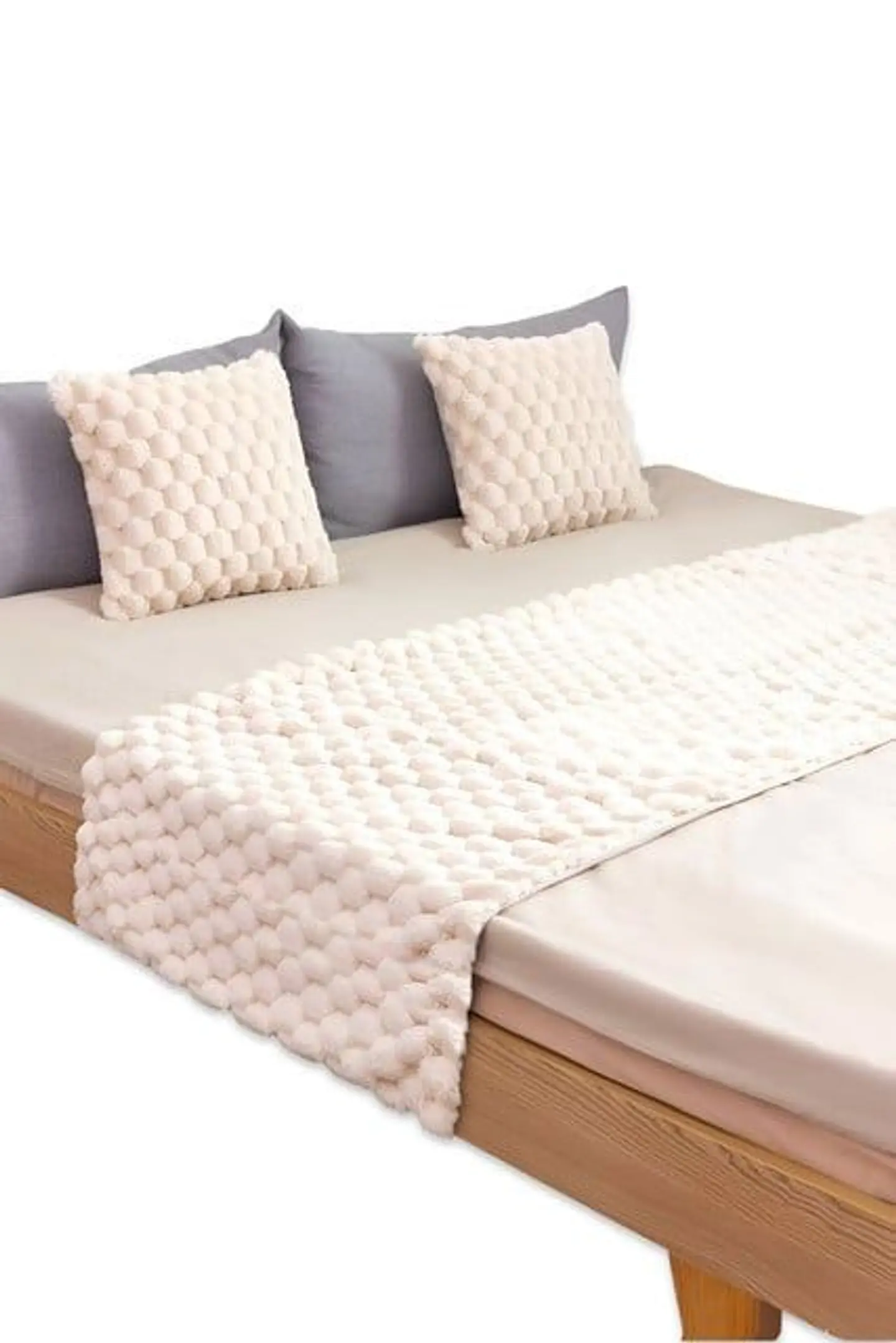 JUEGO DE PIECERA DE CAMA CON 2 FUNDAS MODELO PERLA BEIGE 2