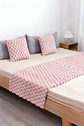 JUEGO DE PIECERA DE CAMA CON 2 FUNDAS MODELO PERLA ROSADO - Miniatura 1
