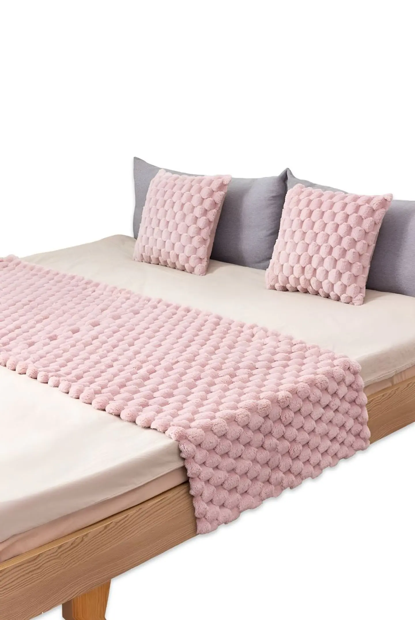 JUEGO DE PIECERA DE CAMA CON 2 FUNDAS MODELO PERLA ROSADO 2